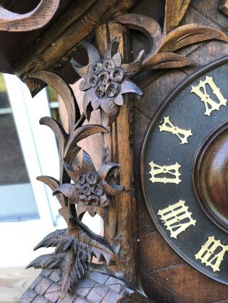 RARE ANTIQUE BLACK FOREST VERY DETAILED HAND CARVED CUCKOO CLOCK CASE 6