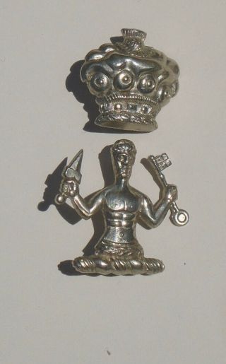 Vintage Metal 2 - Piece Atholl Highlanders Scottish Regiment Cap Badge