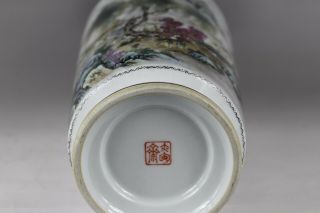 A RARE and of modern ‘famille - rose’ chinese porcelain vases 12