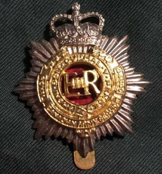 Royal Canadian ARMY SERVICE Corps R.  C.  A.  S.  C.  cap badge Canada RCASC red enamel 2