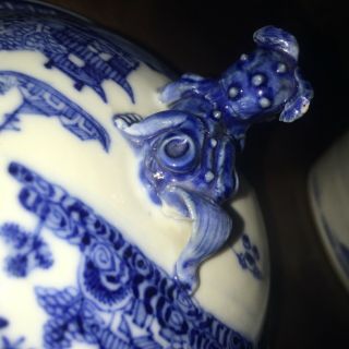 VINTAGE 1800’s CHINESE PORCELAIN CANTON BLUE & WHITE CIDER JUG FOO DOG FINIAL 11
