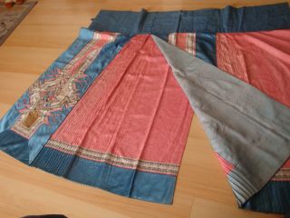 Antique Chinese Embroidered Silk Skirt.  19th cent. 4