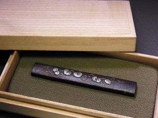 Fine inlaid KOZUKA 18 - 19th C Japanese Edo Antique Koshirae fitting “AOI“ d644 8