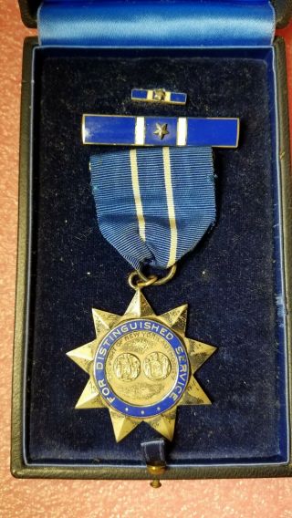 Sterling Vintage Port Of York Distinguished Service Medal Badge 1955