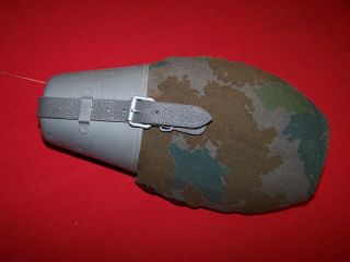 Post Wwii East German Canteen With A Rare Early Camo Pattern (j)