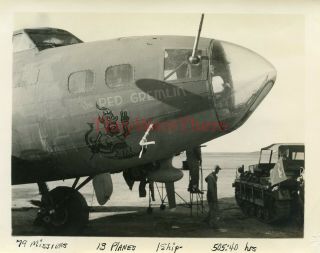Wwii Photo - B 17 Bomber Nose Art - Col.  Paul Tibbets Plane - The Red Gremlin