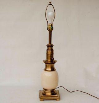 Vintage Heavy Stiffel Ostrich Egg Shape Porcelain Brass Table Lamp EXC 3