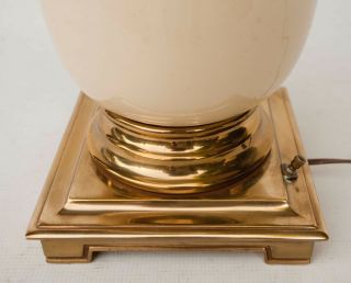 Vintage Heavy Stiffel Ostrich Egg Shape Porcelain Brass Table Lamp EXC 7