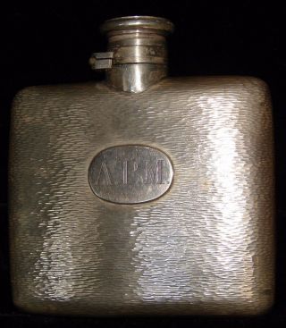 WANG HING CHINESE EXPORT SILVER FLASK TEXTURED CURVED OVAL CARTOUCHE 2