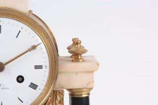 19th Century French Mantel Clock 8 Day Striking Brass Antique Clock 7