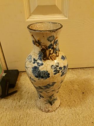 Antique Blue And White Chinese Vase porcelain very old Qing dynasty 2