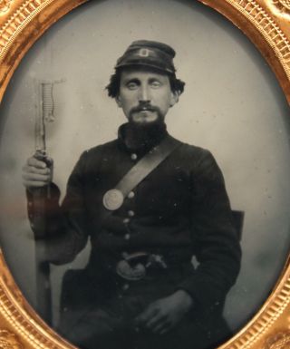 Antique Confederate Soldier Civil War Ambrotype Photograph Rifle Bayonet Pistol