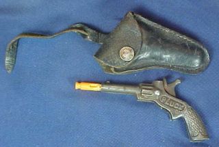 Vintage Pluck Cast Iron Cap Gun With Holster
