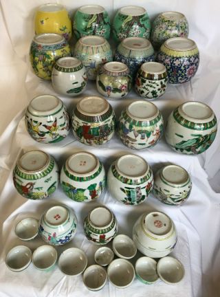 4 - A selection of 22 Chinese ginger tea jars famille rose/verte 19th/20thc 12