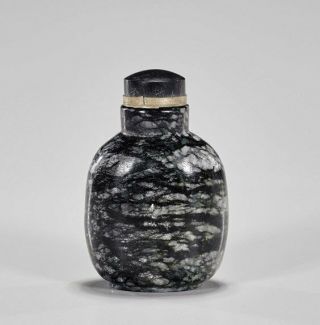Antique Black Hard Stone Chinese Snowflake Obsidian Snuff Bottle