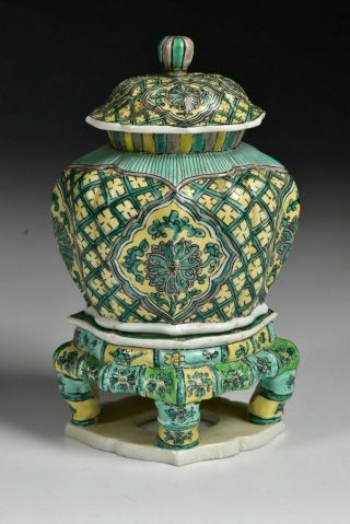 Chinese Kangxi Period Famille Verte Porcelain Covered Urn On Stand