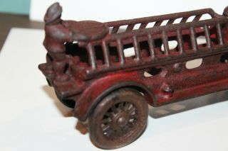 1920 ' S A C WILLIAMS CAST IRON LADDER TRUCK FIRE ENGINE W/ DRIVER LARGE 7.  5 