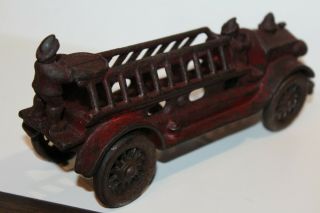 1920 ' S A C WILLIAMS CAST IRON LADDER TRUCK FIRE ENGINE W/ DRIVER LARGE 7.  5 