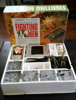 Vintage 1965 Mattel Thingmaker Fighting Men Combat Field Equipment