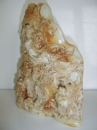 MAGNIFICENT LARGE CHINESE ANTIQUE JADE BOULDER MOUNTAIN ROCK GUANYIN AND FIGURES 4