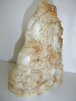 MAGNIFICENT LARGE CHINESE ANTIQUE JADE BOULDER MOUNTAIN ROCK GUANYIN AND FIGURES 5