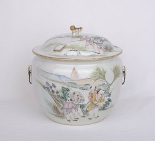 Large Chinese Porcelain Qianjiang Cai Kamcheng - Lidded Bowl