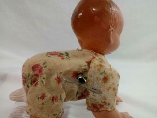 1940 ' s OCCUPIED JAPAN Celluloid Wind Up CRAWLING BABY with Box 9
