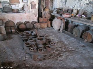 antique primitive hand - hewn carved wooden trencher dough bowl,  wood 8