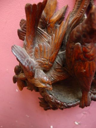 SMALL ANTIQUE CARVED OAK WALL POCKET WITH 2 BIRDS AND BIRDS NEST 8