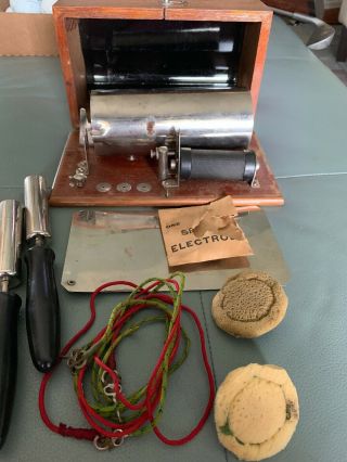 Antique Monitor Electric Battery No.  16 Quack Medical Machine Device Oak Box
