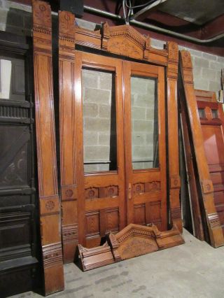 ANTIQUE CARVED OAK DOUBLE ENTRANCE FRENCH DOORS WITH MOLDINGS 77 X 122 2