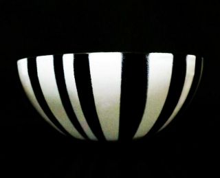 RARE CATHRINEHOLM NORWAY BLACK /WHITE ZEBRA STRIPED SM ENAMEL SALAD/CEREAL BOWL 10