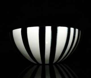 RARE CATHRINEHOLM NORWAY BLACK /WHITE ZEBRA STRIPED SM ENAMEL SALAD/CEREAL BOWL 5