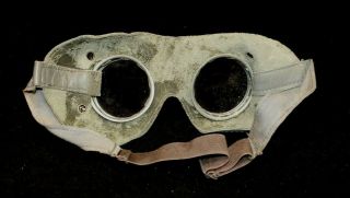 AUTHENTIC WW II LUFTWAFFE FLIGHT PILOT GOGGLES WITH CARRYING CASE 3