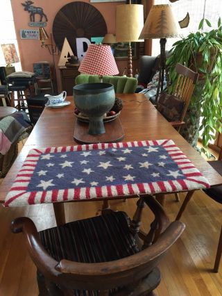 Red,  White & Blue Stars & Stripes American Patriotic Hooked Rug Table Mat