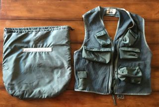 Vietnam War Era Sru - 21/p Us Air Force Aircrew Survival Vest & 1968 Helmet Bag