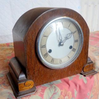 Smiths Enfield.  Art Deco.  Chiming Mantel Clock,  Oak.  And Chimes