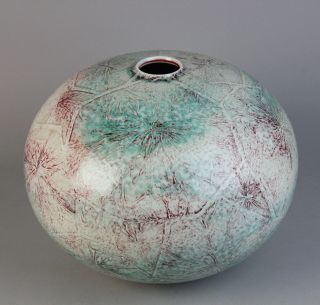 Stunning Large Contemporary ceramic vase by a well known Nitten artist T13 3