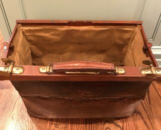 Antique Gladstone 1920’s Widemouth Buffalo Hide Traveling Doctor Bag 7