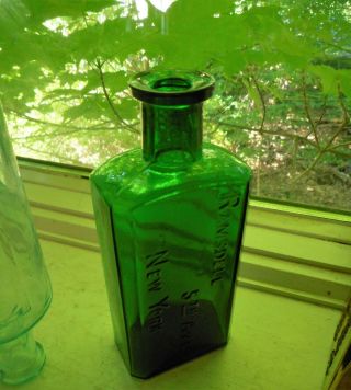 Green,  Druggist Bottle: RAMSDELL 5th AVE,  N.  Y. ,  Balto.  Made - Carr - Lowrey. 4