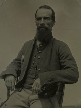 1/2 Plate Civil War Tintype of Yankee Infantryman in Full Therm Case (Berg 3 - 5) 3