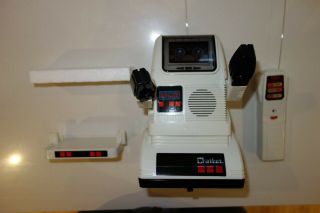 1980 ' s TOMY CHATBOT REMOTE CONTROL ROBOT - 100 COMPLETE,  AND NEAR 5