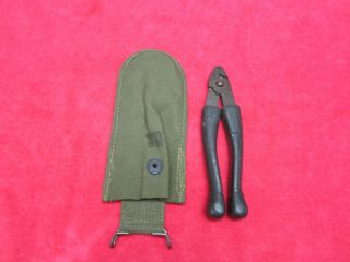 US WWII Wire Cutters Mkd U.  S.  and Web Carry Pouch dated 1945. 5