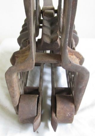 VINTAGE PORTER HAY TROLLEY SINGLE PULLEY FARM BARN CAST IRON TRIP TRACK ANTIQUE 9