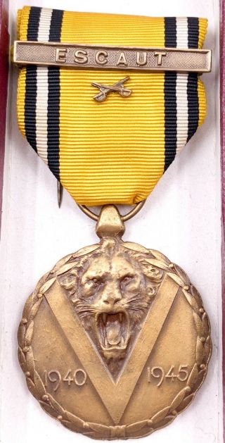 Wwii Belgium Commemorative Medal With Swords And Rare Campaign Bar Escaut