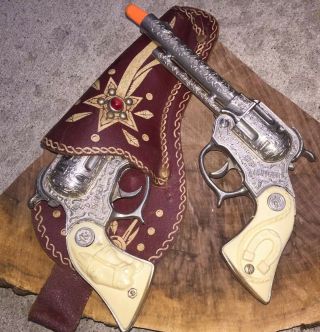 Vintage 1950s Wyandotte Red Ranger Cowboy Cap Fun Pistol Holster 11