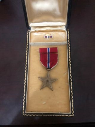 Wwii Bronze Star Medal And Ribbons Complete Set In Presentation Box