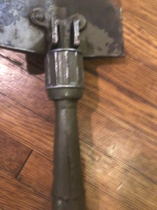 VINTAGE RARE WW2 1945 TRENCH SHOVEL COLLAPSIBLE IN ORIG CARRYING CASE AMES GREEN 9