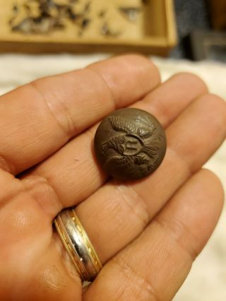 Eagle R Riflemans Button Dug Civil War Federal Union Relic Waterbury Scovill MFG 4