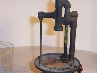 Vintage lantern,  AGM model 3470,  American Gas Machine,  kerosene,  military,  1940 8